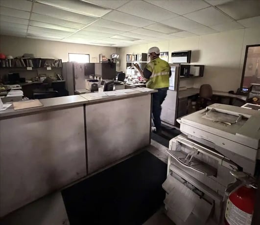 23.7' x 18' Plant office, new air cooled unit - Image 3