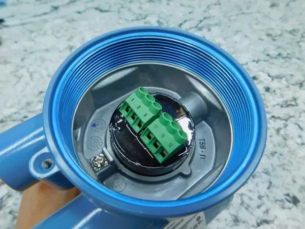 700 HP 3560 RPM Toshiba, Frame 315-1000, TEFC-TC, BB, 1.0 service factor, 460 Volts - Image 4