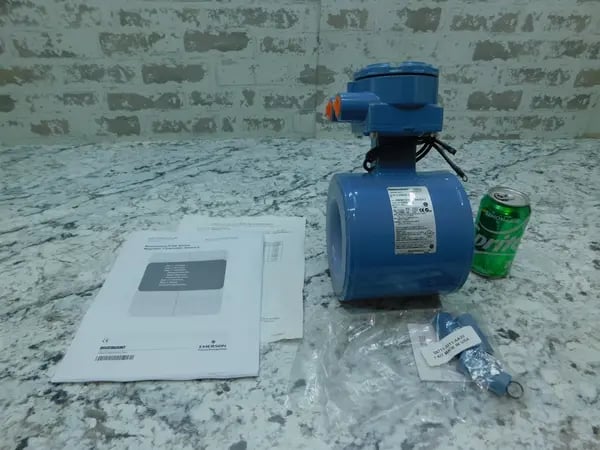 700 HP 3560 RPM Toshiba, Frame 315-1000, TEFC-TC, BB, 1.0 service factor, 460 Volts - Image 8