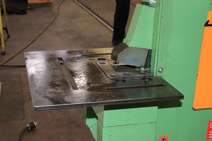 5" x 5" x 3/8" Peddinghaus #Peddiworker-1, hydraulic ironworker, 100 ton, 10" throat, 1-5/8" stroke, 16" flat - Image 6