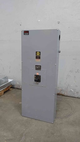800 Amp. Square D, enclosed circuit breaker, disconnect box - Image 3