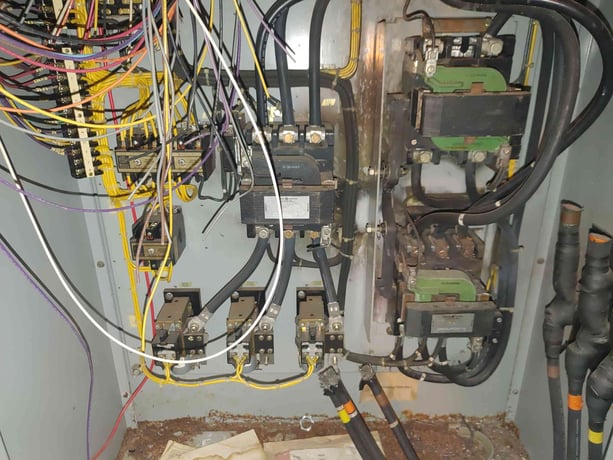 General Electric #232YDJ41F9BCH, automatic compressor control, 460 Volts, 3 phase, 400A breaker (2 available) - Image 8