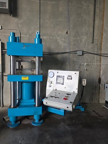 500 Ton, Hyseco, 4-Post Compression / Embossing Hydraulic Press, 6" stroke - Image 3