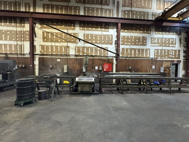 18" x 22" Marvel #8-Mark-II, vertical tilt frame band saw, roller conveyor in & out, coolant pump - Image 4