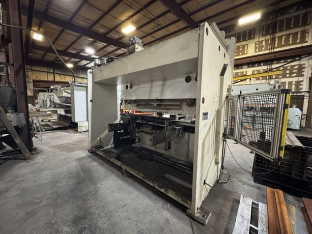 200 Ton, Standard Industrial #AB200-12, hydraulic press brake, 12' overall, 125" between housing, 8" stroke - Image 4