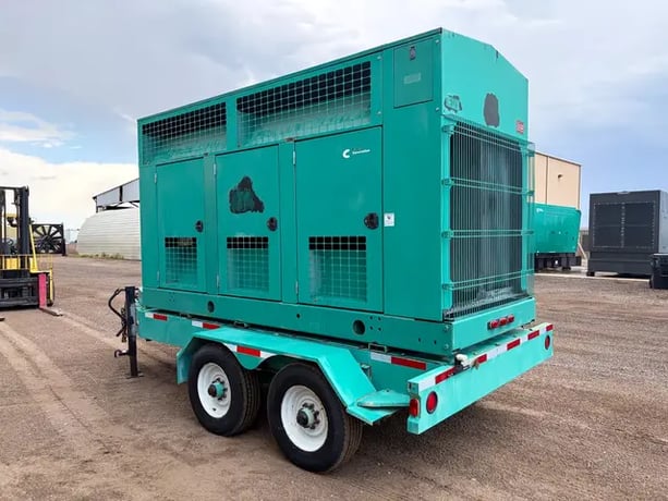 350 KW Cummins, diesel generator, trailer/enclosed enclosure, 2003 - Image 2