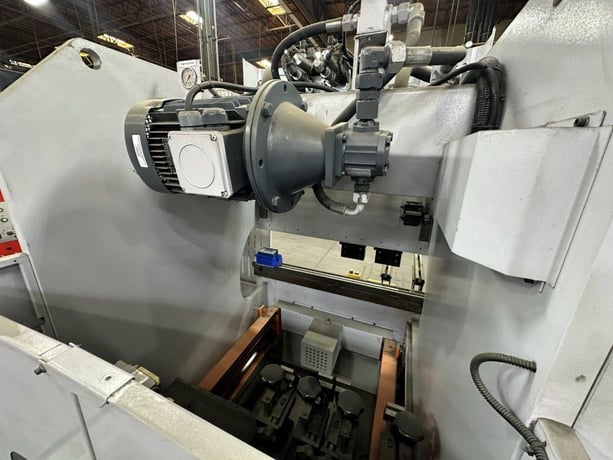 44 Ton, Ermak Power Bend Pro #PB-PRO 1270-40F, CNC press brake, 4.1'OA, 39.4" between housing, 13.8" stroke - Image 4