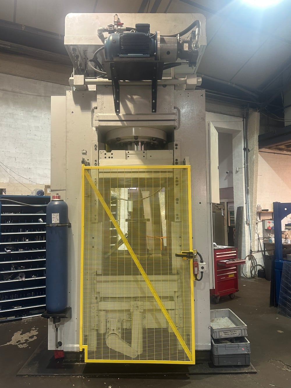 300 Ton, Bipel, hydraulic press, factory rebuilt - Image 2