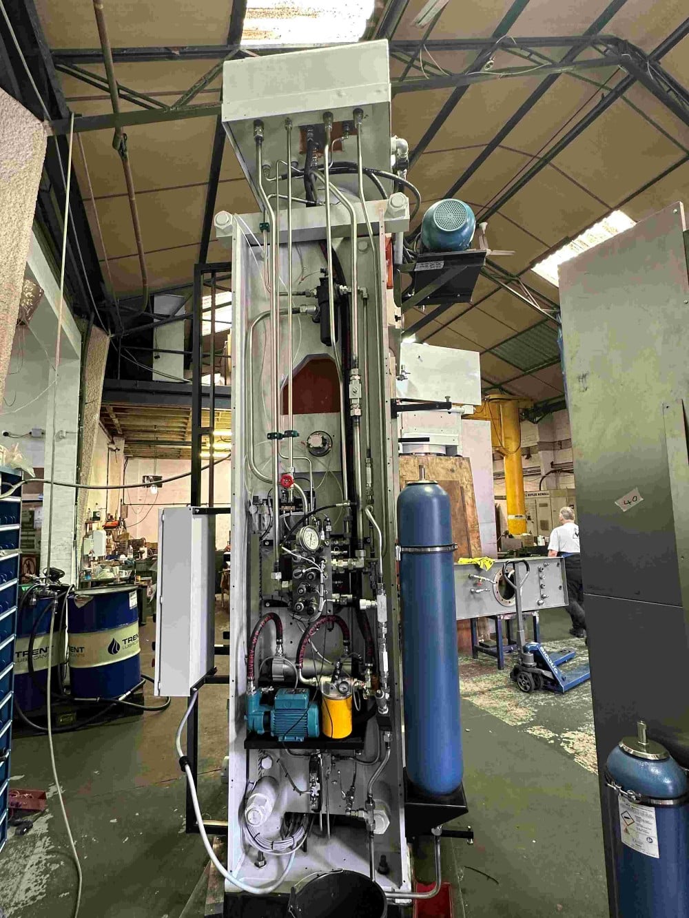 300 Ton, Bipel, hydraulic press, factory rebuilt - Image 3