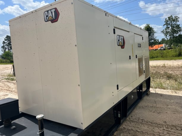 400 kW Caterpillar #D400GC, 480 Volts, Sound Enclosure, Base Fuel Tank, CAT Warranty, surplus/unused, 2022 - Image 3
