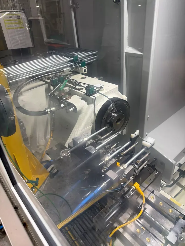 17.3" x 27.6" Fives Landis #3LVe, CNC Cylindrical OD/ID Grinder, 27.56" grinding wheel diameter, 8.66" center - Image 7