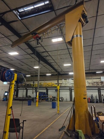 1.5 Ton, Gorbel, free standing jib crane 17', 17' span, 19' hub - Image 3