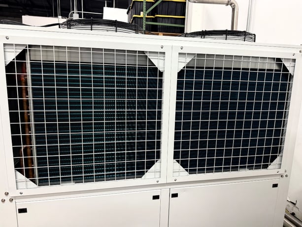 Lienm #HTI-30AD, Industrial Water Chiller, with 528 Gallon Water Holding Tank, brand new - Image 6