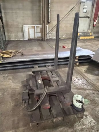 Nissan, forklift flipper attachment - Image 1
