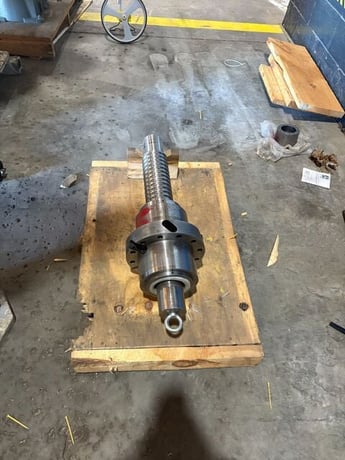 Eagle Bend Wedin #114291, ball screw assembly, for bender, 31.5" overall, 4" diameter, 254 LB - Image 5