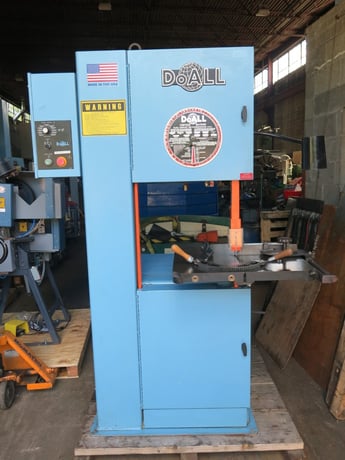 20" Doall #2013-V3, electronic vertical bandsaw, variable speed, 154" blade, 2003 - Image 1