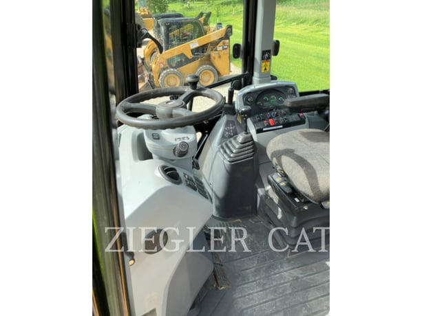 Cat 430F2, Backhoe Loader, 4047 hours, S/N: HWE00693, 2017 - Image 8