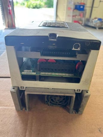 Allen-Bradley 20AD5P0A3AYNNNC0 Series A VFD 480V Untested Surplus - Image 2