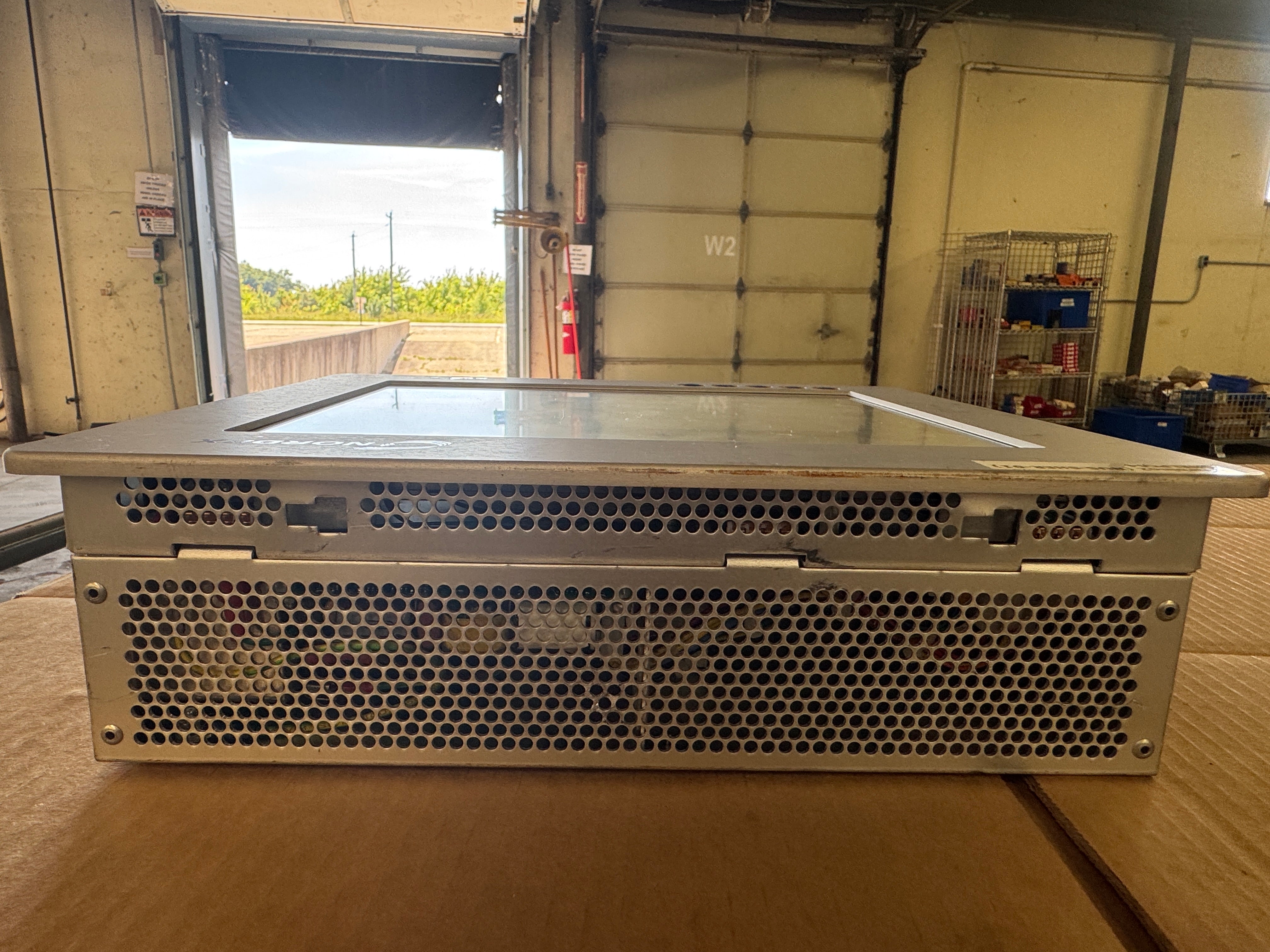 Phoenix Contact 2913111-01 Panel PC 100-240V AC Untested Surplus - Image 5