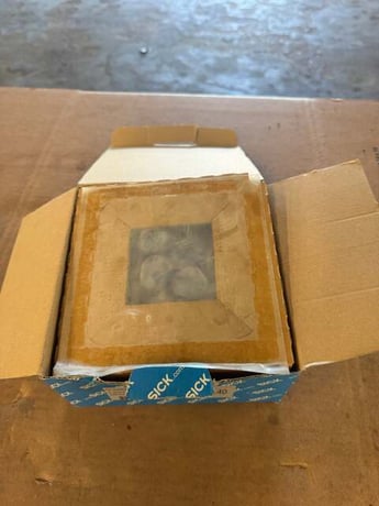 SICK CLV650-6120 Barcode Scanner 18-30V DC Untested Surplus - Image 4
