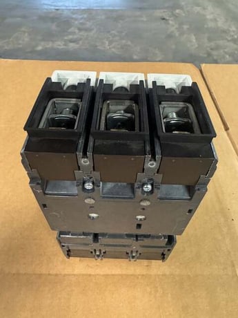 Siemens HFX3P250 Molded Case Circuit Breaker 600V Untested Surplus - Image 2