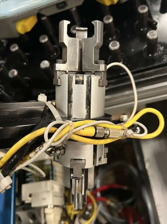 Universal Robots, ur- 5e, CoBot, 11 lb. payload, 33.5" reach, mounted on worktable, 2021 - Image 5