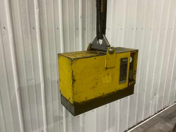 Magnalift #LB4G, 3500 lb. lifting magnet, built-in charger, 20" base length, 7" base width - Image 7