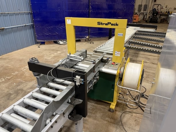StraPak #SQ-800, Automatic Arch Strapping Machine, 15" x 18' Cameron belt driven roller infeed conveyor, PLC - Image 6