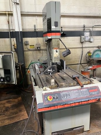 18" x 22" Marvel #Mark-II, Vertical Band Saw, 1" wide x 174" long blade, 2 HP, 450 FPM, 2003 - Image 1