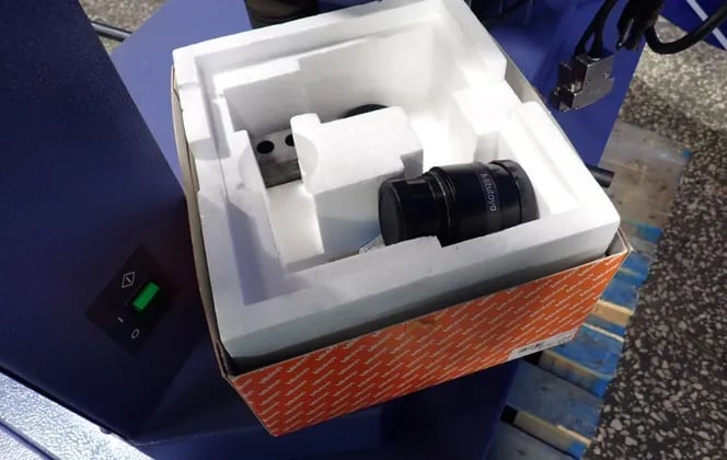 16" Mitutoyo #PH-A14, horizontal bench optical comparator, 6" x 16" T-slot table - Image 3