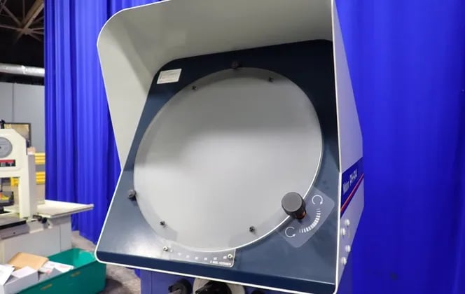 16" Mitutoyo #PH-A14, horizontal bench optical comparator, 6" x 16" T-slot table - Image 4