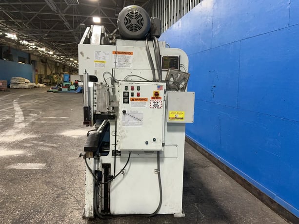 95 Ton, Piranha, hydraulic press brake, Hurco Autobend 7 control, light curtains, AS IS (2 available) - Image 4