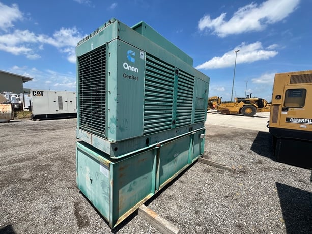 350 KW Cummins #DFCC, diesel generator set, 277/480 Volts, 638 hours, 1800 RPM, NTA-855-G3 engine - Image 3