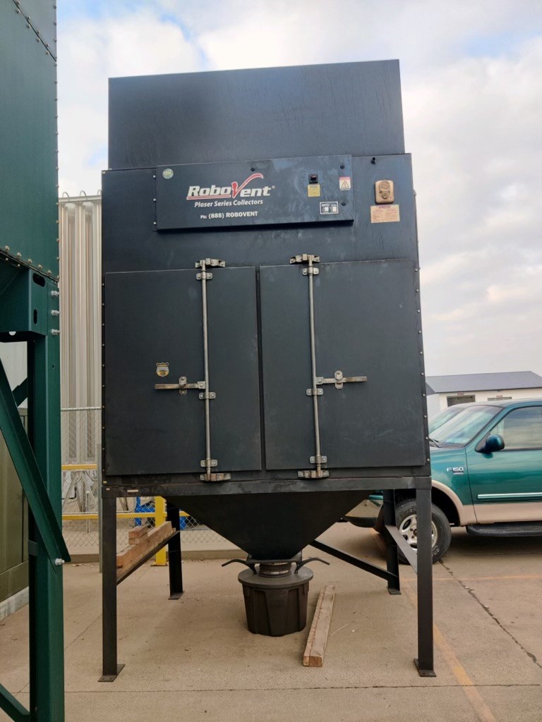 6000 cfm RoboVent Plaser #PA-2100-16, dust collector, 15" WG, 20 HP, (16) cartridge filters, (1) discharge - Image 2