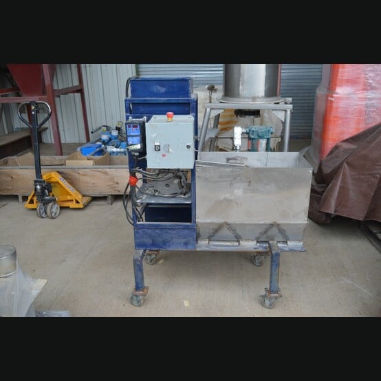 Eriez #26C, Pan Vibrator, 9,000 Gauss Magnetic Separator, 10" belt conveyor, 4" diameter magnetic head - Image 2