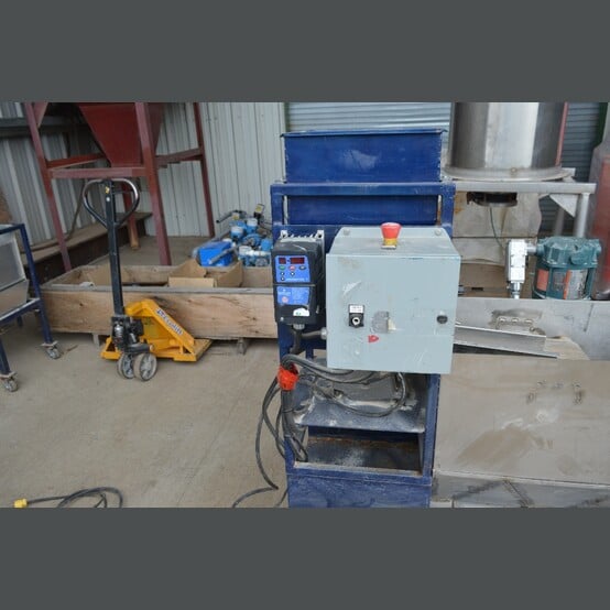Eriez #26C, Pan Vibrator, 9,000 Gauss Magnetic Separator, 10" belt conveyor, 4" diameter magnetic head - Image 3