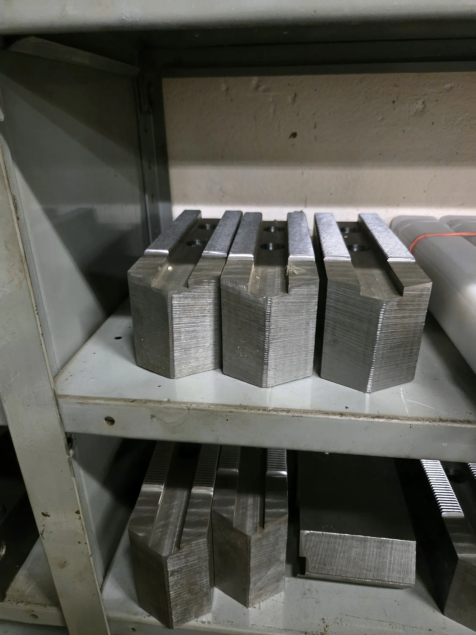 Haas #SL-40BB, CNC lathe, 34.5" swing, 51" centers, 25.5" turning diameter, 18" chuck, 6.5" bar, 7.1" bore - Image 7