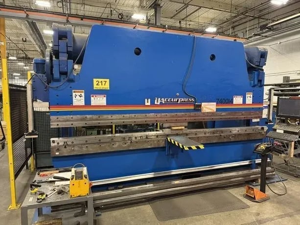 400 Ton, Accurpress #7400-14, CNC Hydraulic Press Brake, 14' overall, 148" between housing, 10" stroke, 10" - Image 1