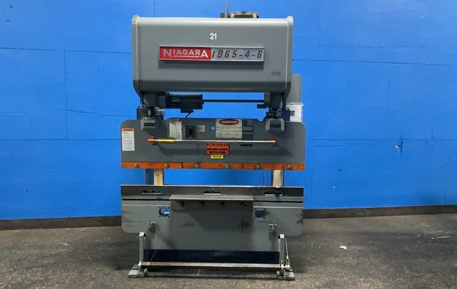 100 Ton, Niagara #IB65-4-6, Hydraulic Press Brake, 3" stroke, 5" adj., 12" Shut Height, 16" x 32" table - Image 1