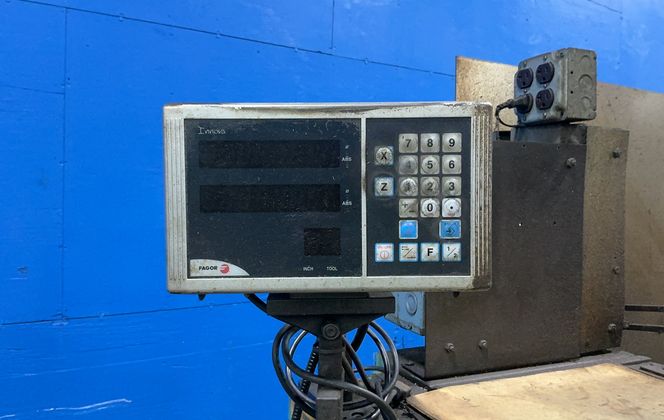 16" x 54" Harrison #M400, Engine Lathe, 10" 3-jaw chuck, 3" bore, 10 HP, 460 V., 1974 - Image 4