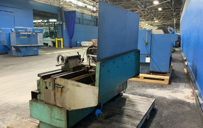16" x 54" Harrison #M400, Engine Lathe, 10" 3-jaw chuck, 3" bore, 10 HP, 460 V., 1974 - Image 10