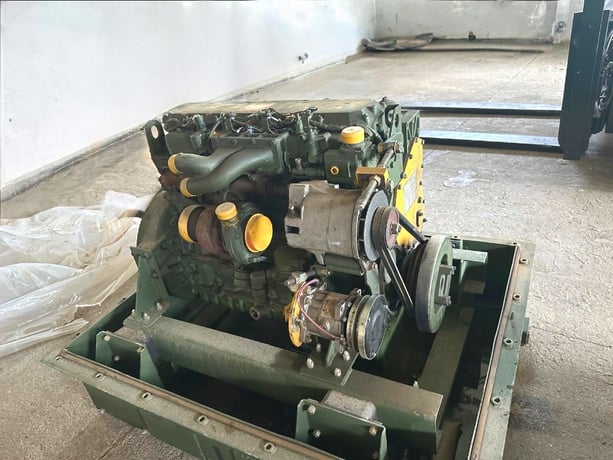 Caterpillar 3126 Complete Reconditioned Industrial Diesel Engine - 4CW00257 - AR 128-7367 - M105 DEUCE - No - Image 1