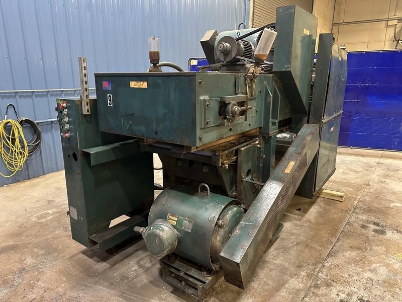 30" x 8" Oliver #2072, double-sided strait-o-planer, 75 HP top & 60 HP bottom, 40-120 FPM feed - Image 6