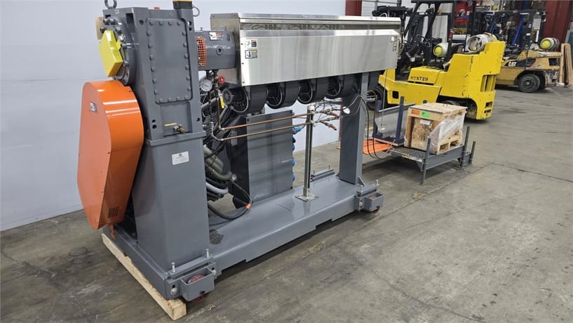 2.5" American Kuhne #AK-250-30-AC-40HP-ULT, co-extruder, 30:1 L/D, 5 barrel zones, 40 HP, 460 V., 2020 - Image 1