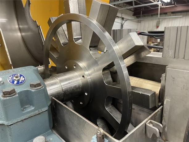 Conair #2512, fan cut pelletizer, 12 rotating knives, 1 bed knife, 5 HP main motor, 1 HP pull roll, ABB ACS - Image 4