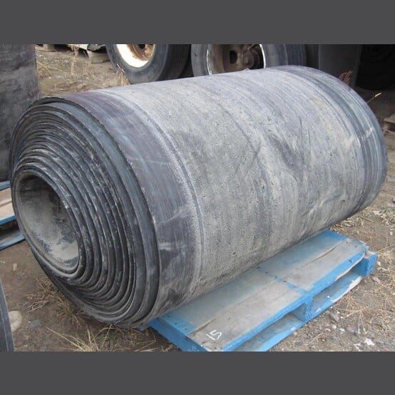 48" wide x 7/8" thick Rubber Conveyor Belting, 4-Ply, 189' total length - Image 1