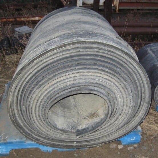 48" wide x 7/8" thick Rubber Conveyor Belting, 4-Ply, 189' total length - Image 4