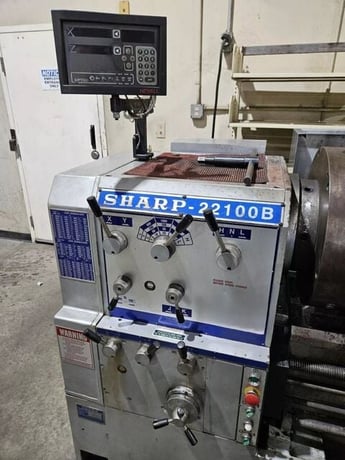 22"/31" x 100" Sharp #22100B, gap bed engine lathe, 16" BTC 3-jaw chuck, 4.5" bore, D1-11 Camlock - Image 2