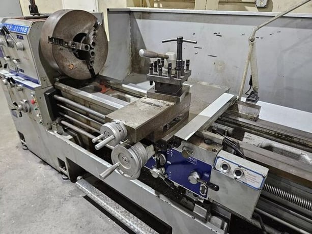 22"/31" x 100" Sharp #22100B, gap bed engine lathe, 16" BTC 3-jaw chuck, 4.5" bore, D1-11 Camlock - Image 4