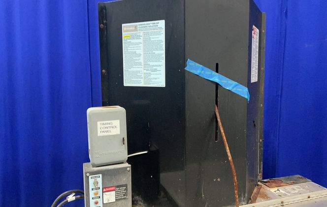 Safety-kleen #81.8, Parts Washer, 45" x 22" x 26" Capacity, 240 V. - Image 2